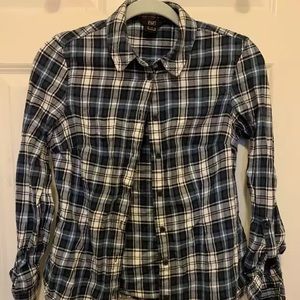 Blue plaid button down shirt with inner loops